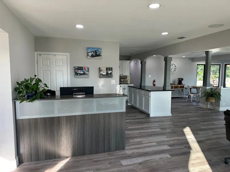 MooreClean-office-04